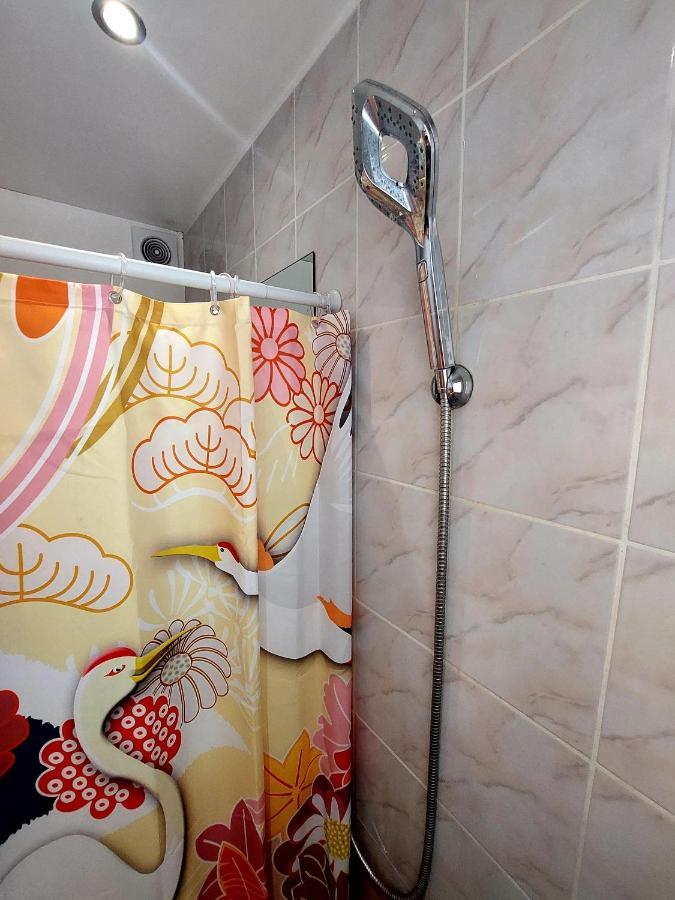 Les Belles Terrasses Dieppe ,3 Appartements , Le Vegetal De 1 A 8 Personnes , Le Tropical De 1 A 6 Personnes , Le Floral Avec Terrasse De 1 A 3 Personnes , Quartier Calme Au Stationnement Gratuit A Cote De L'Avenue Verte ภายนอก รูปภาพ